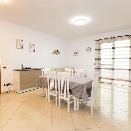 Blue Nest Lungomare Apartment Vlore