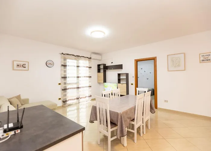 Blue Nest Lungomare 公寓